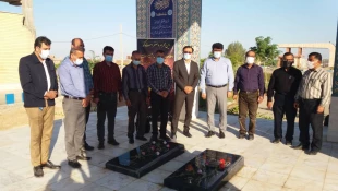 غبارروبی و عطرافشانی گلزار شهدای گمنام دانشکده فنی و حرفه ای امام خامنه ای بوشهر 2