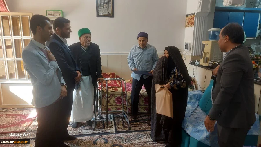رئیس دانشگاه ملی مهارت واحد استانی بوشهر با خانواده شهید عبدالکریم دشتی در چغادک دیدار کرد  2