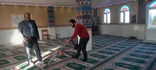 غبار روبی مسجد آموزشکده ملی مهارت امام خامنه ای بوشهر در آستانه حلول ماه مبارک رمضان 5