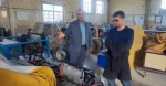 بازدید مولف و عضو دفتر تالیف کتب درسی سازمان پژوهش و برنامه ریزی آموزشی وزارت آموزش و پرورش از کارگاه مکانیک خودرو آموزشکده ملی مهارت پسران بوشهر 2
