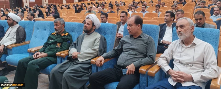 مراسم گرامیداشت مقام استاد و تجلیل از استادان سرآمد آموزشی و نمونه بسیجی در دانشگاه ملی مهارت استان بوشهر برگزار شد 10