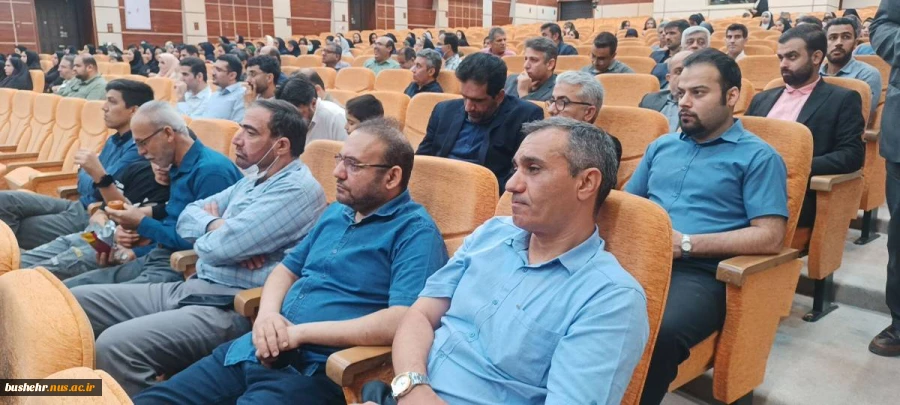 مراسم گرامیداشت مقام استاد و تجلیل از استادان سرآمد آموزشی و نمونه بسیجی در دانشگاه ملی مهارت استان بوشهر برگزار شد 12