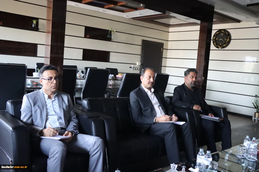 با حضور دکتر احسان بهمیاری و غلامرضا دانش‌فر برگزار شد:
نشست هم‌اندیشی میان دانشگاه ملی مهارت و اداره‌ کل آموزش‌ و پرورش استان بوشهر 3