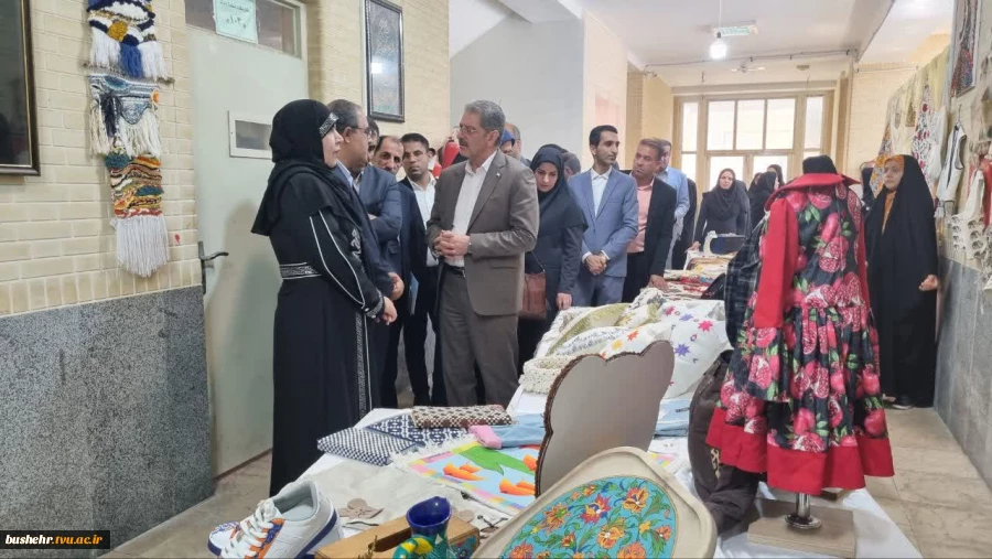 بازدید رئیس دانشگاه ملی مهارت کشور از نمایشگاه دستاوردهای دانشجویی آموزشکده‌های استان بوشهر 2