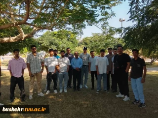 به مناسبت هفته تربیت‌بدنی و ورزش برگزار شد؛ پیاده‌روی دانشجویان در ساحل نیلگون خلیج فارس