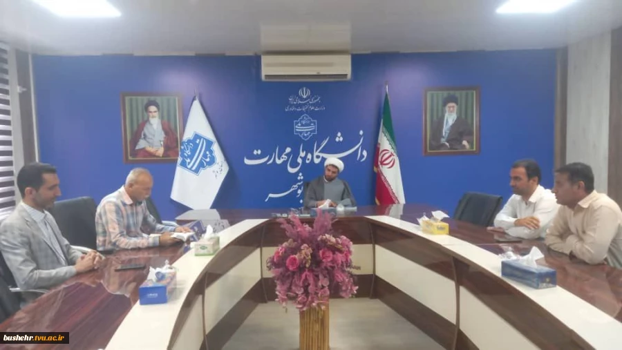 برگزاری برنامه‌های فرهنگی به مناسبت هفته قرآن و عترت در آموزشکده پسران بوشهر 4