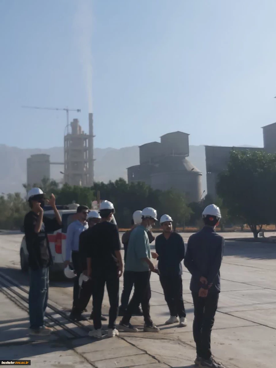 بازدید علمی دانشجویان عمران دانشکده پسران بوشهر از کارخانه سیمان برازجان 5