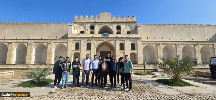 بازدید علمی دانشجویان از اثر جهانی دژ برازجان به همت انجمن علمی کامپیوتر
