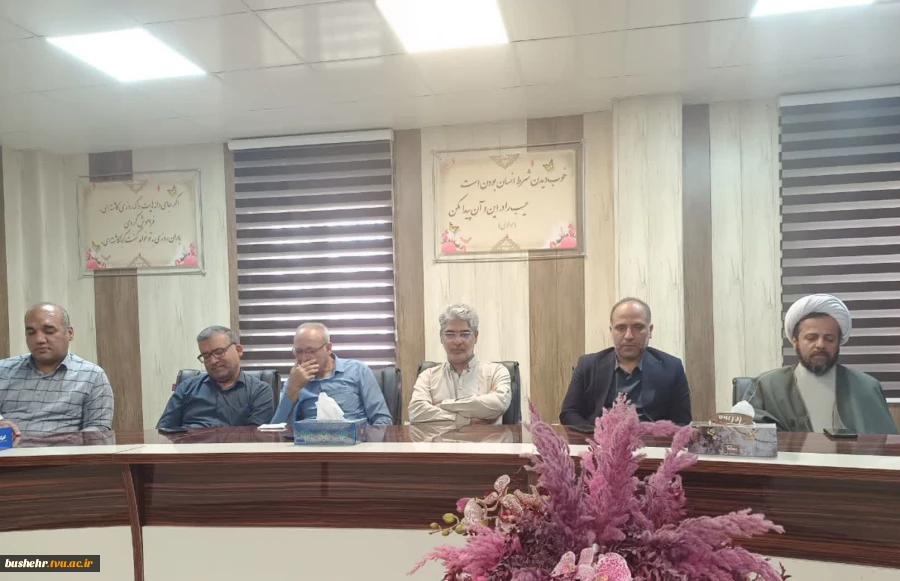 برگزاری مراسم زیارت عاشورا به یاد امامین انقلاب در آموزشکده پسران بوشهر 4