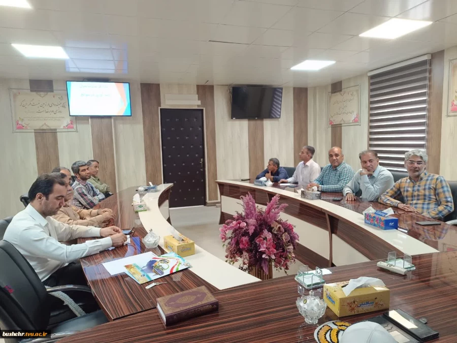 برگزاری کارگاه آموزشی ایمنی و آتش‌نشانی در آموزشکده پسران بوشهر 3